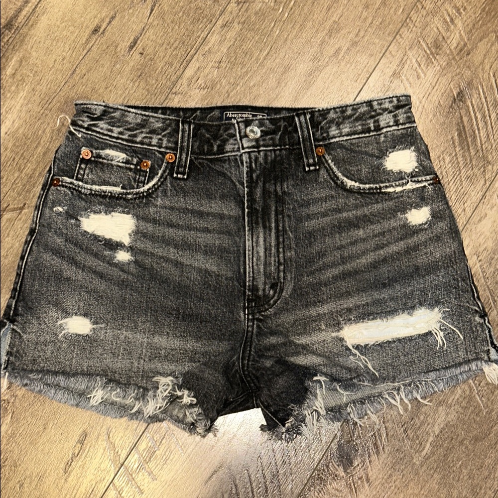 ABERCROMBIE & FITCH ANNIE HIGH RISE SHORTS SIZE 26/2